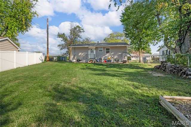 11345 Revere Lane, St Louis, MO 63128