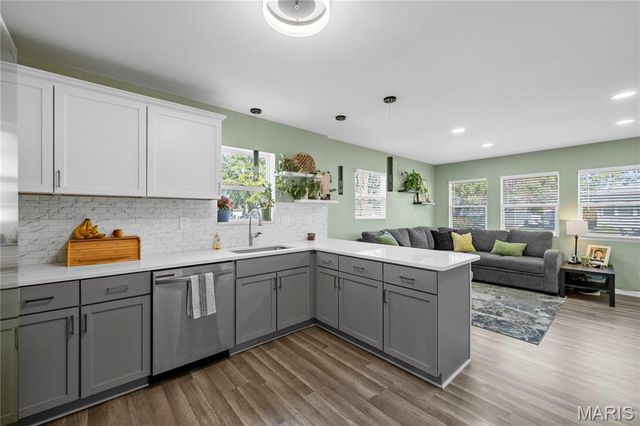 11345 Revere Lane, St Louis, MO 63128