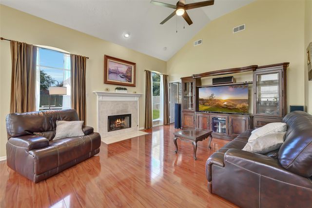 11012 Dogwood Court, La Porte, TX 77571