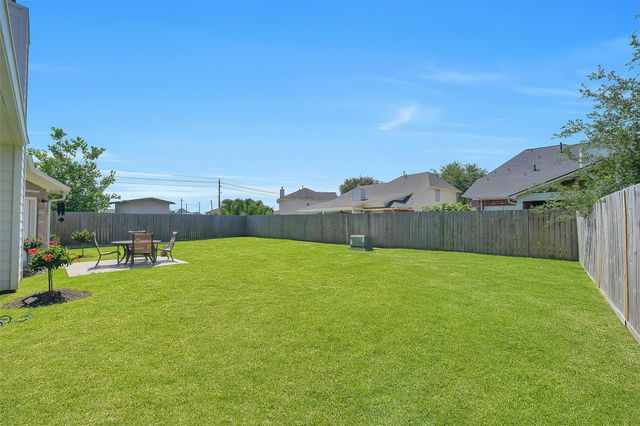 11012 Dogwood Court, La Porte, TX 77571