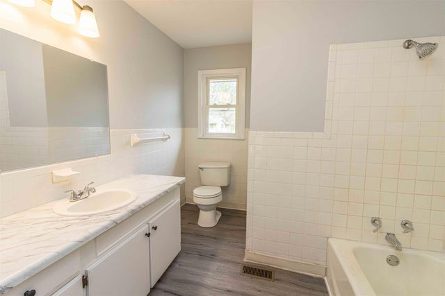 536 RIDGEWAY DR, Bolivar, TN 38008