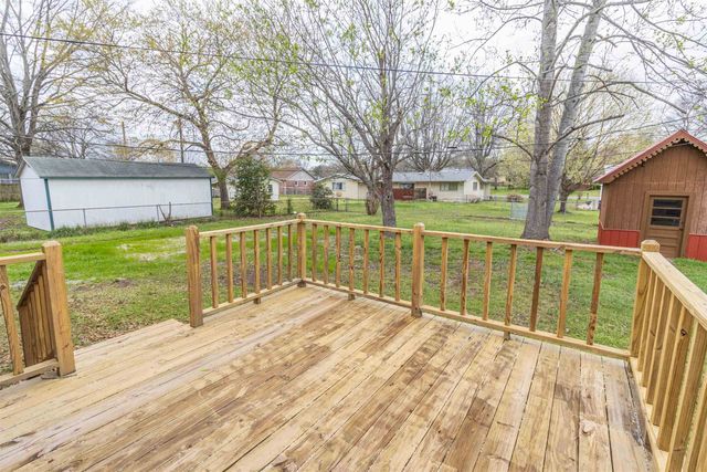 536 RIDGEWAY DR, Bolivar, TN 38008