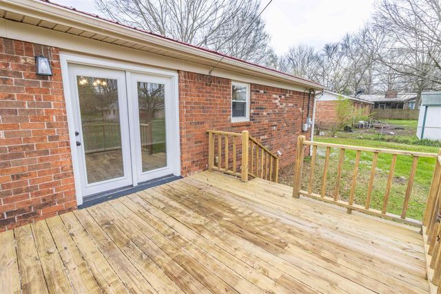 536 RIDGEWAY DR, Bolivar, TN 38008