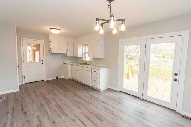 536 RIDGEWAY DR, Bolivar, TN 38008