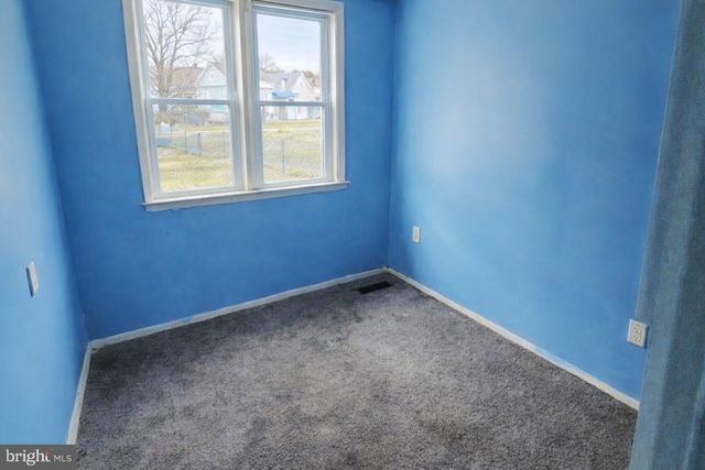 530 MAGNOLIA ST, Beverly, NJ 08010