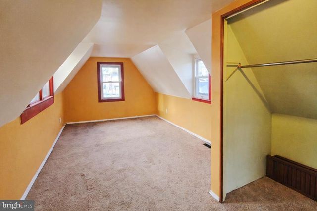 530 MAGNOLIA ST, Beverly, NJ 08010