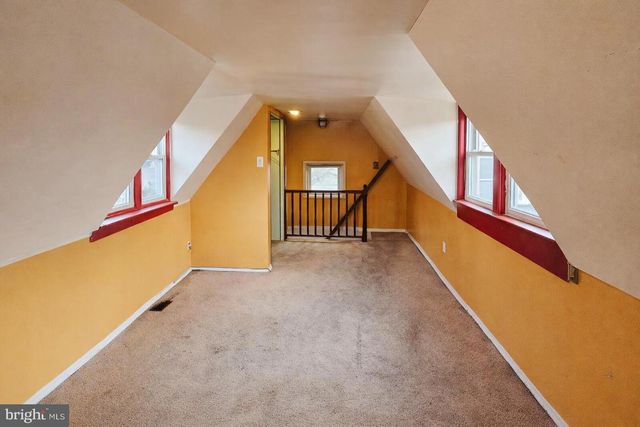 530 MAGNOLIA ST, Beverly, NJ 08010