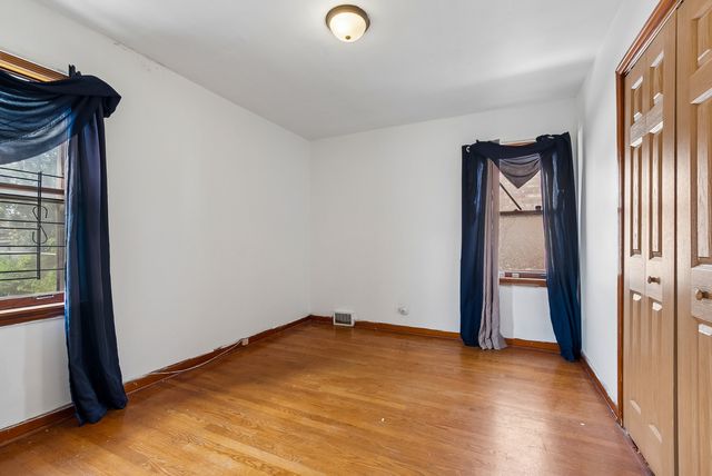 7418 S Maplewood Avenue, Chicago, IL 60629