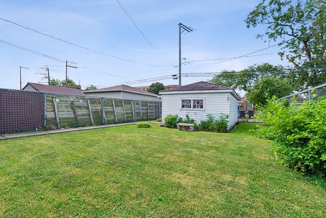 7418 S Maplewood Avenue, Chicago, IL 60629