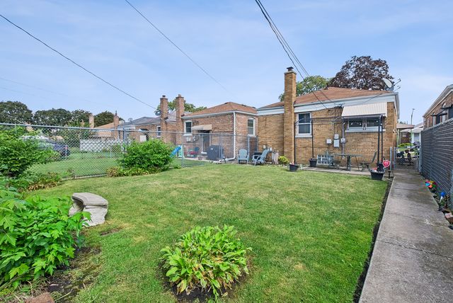 7418 S Maplewood Avenue, Chicago, IL 60629