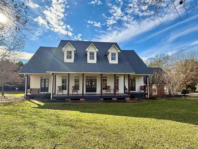 5585 La Hwy 966, St Francisville, LA 70775