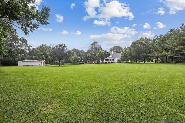 5585 La Hwy 966, St Francisville, LA 70775