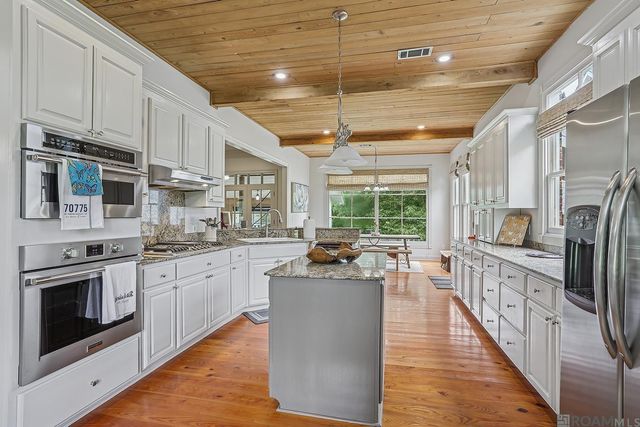 5585 La Hwy 966, St Francisville, LA 70775