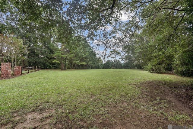 5585 La Hwy 966, St Francisville, LA 70775