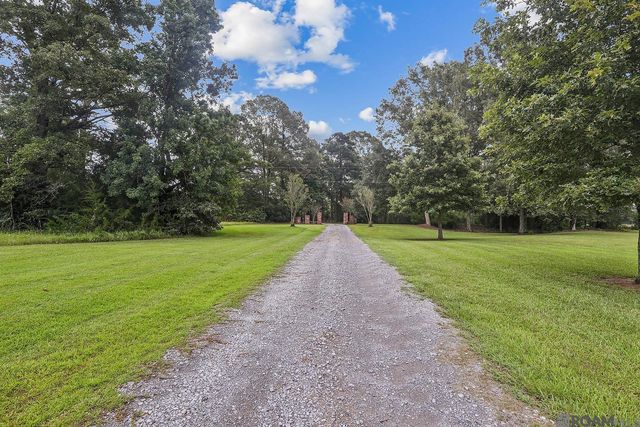 5585 La Hwy 966, St Francisville, LA 70775