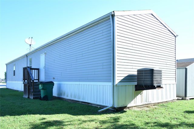 286 Green Oak Drive, Manvel, TX 77578