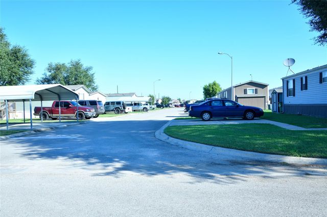 286 Green Oak Drive, Manvel, TX 77578