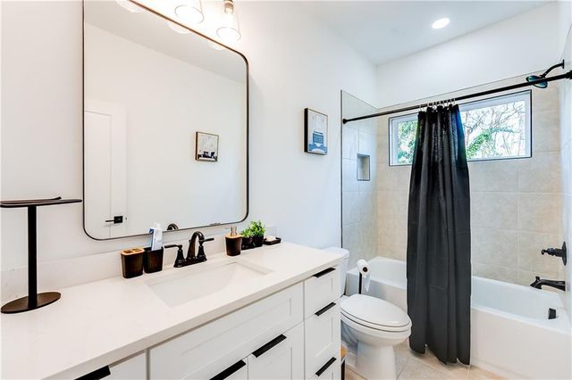 1239 Plaza Avenue SW B, Atlanta, GA 30310