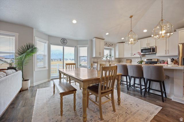 6151 N DAVIS KNOLLS DR, Eagle Mountain, UT 84005