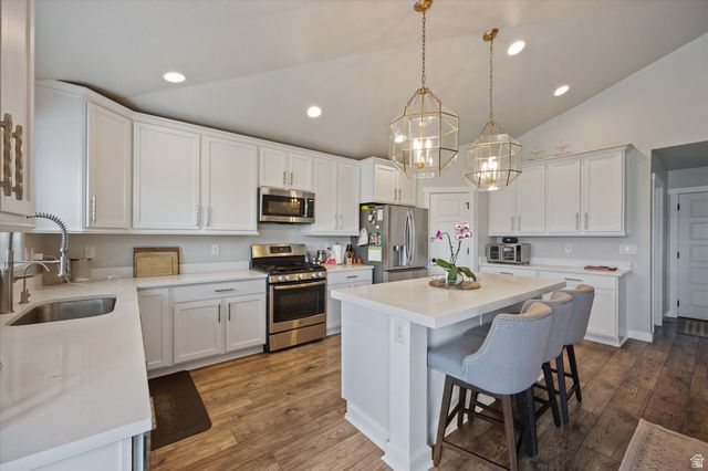 6151 N DAVIS KNOLLS DR, Eagle Mountain, UT 84005