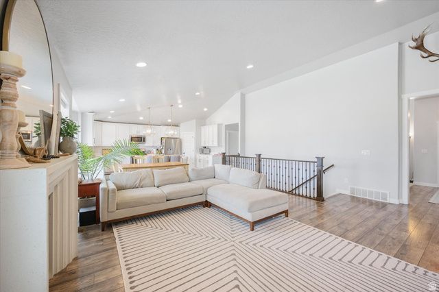 6151 N DAVIS KNOLLS DR, Eagle Mountain, UT 84005