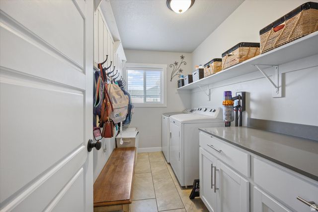 6151 N DAVIS KNOLLS DR, Eagle Mountain, UT 84005