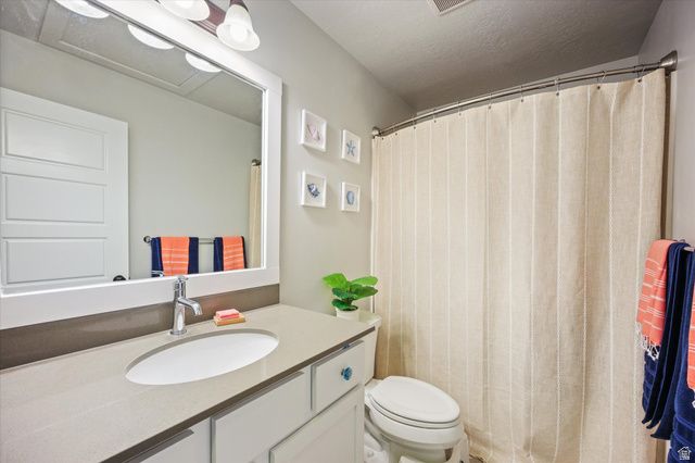 6151 N DAVIS KNOLLS DR, Eagle Mountain, UT 84005