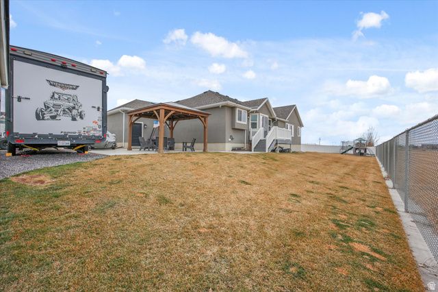 6151 N DAVIS KNOLLS DR, Eagle Mountain, UT 84005