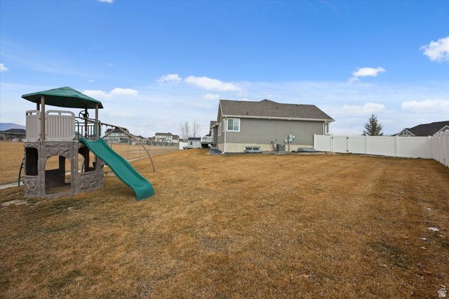 6151 N DAVIS KNOLLS DR, Eagle Mountain, UT 84005