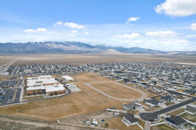 6151 N DAVIS KNOLLS DR, Eagle Mountain, UT 84005