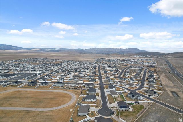 6151 N DAVIS KNOLLS DR, Eagle Mountain, UT 84005