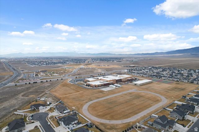 6151 N DAVIS KNOLLS DR, Eagle Mountain, UT 84005