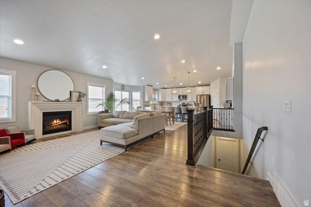 6151 N DAVIS KNOLLS DR, Eagle Mountain, UT 84005