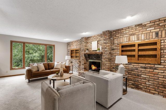 3200 Hazelwood W, Wayzata, MN 55391