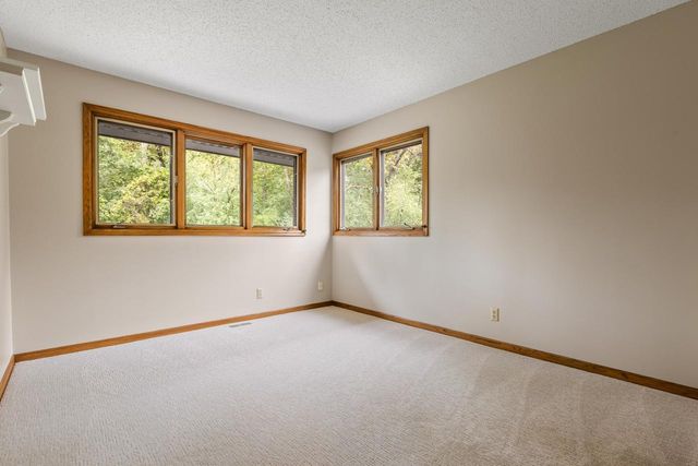 3200 Hazelwood W, Wayzata, MN 55391