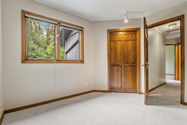 3200 Hazelwood W, Wayzata, MN 55391