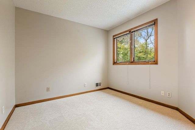 3200 Hazelwood W, Wayzata, MN 55391