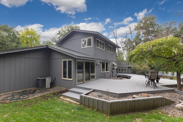 3200 Hazelwood W, Wayzata, MN 55391