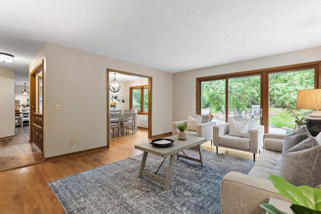 3200 Hazelwood W, Wayzata, MN 55391