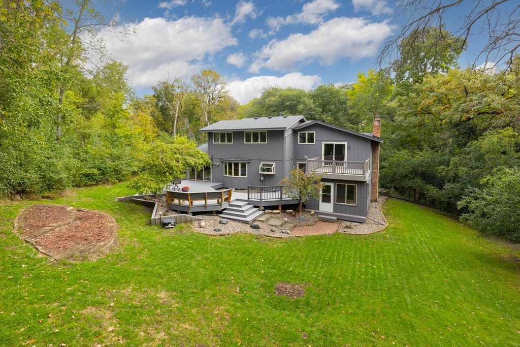 3200 Hazelwood W, Wayzata, MN 55391 — photo 2