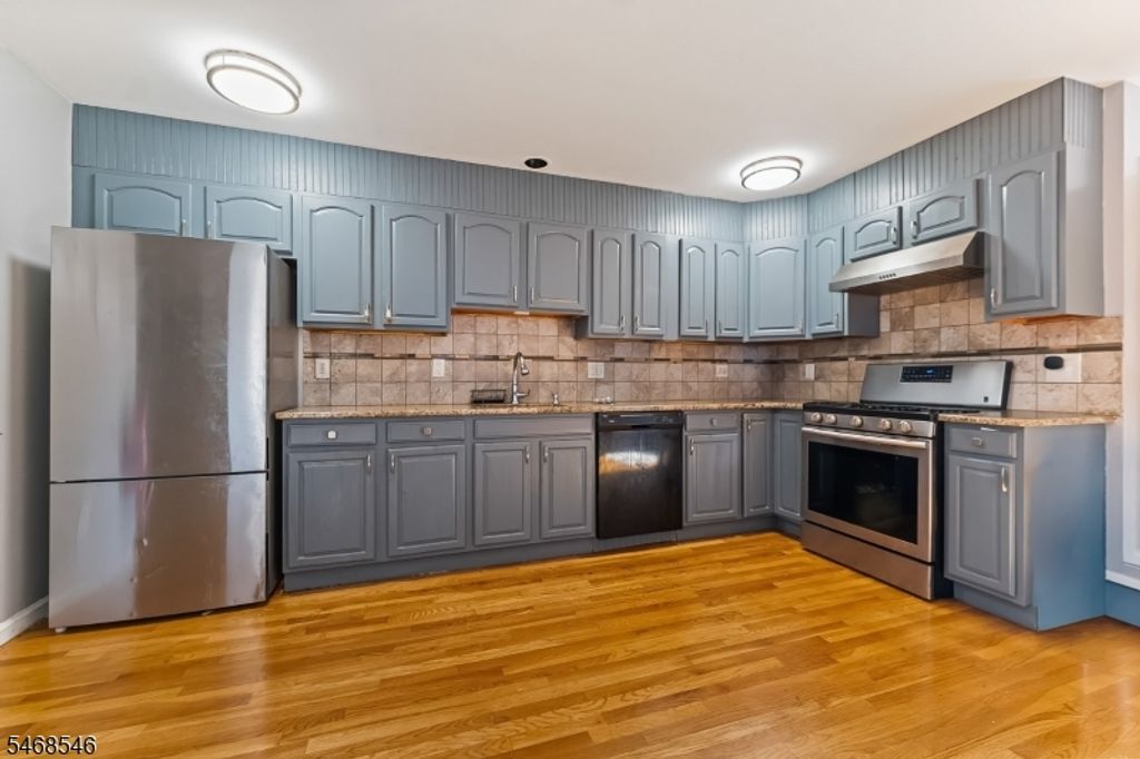 617 Franklin St, Elizabeth City, NJ 07206 — photo 2