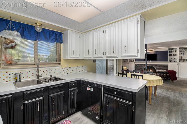 15721 Kristin Lane, Riverview, MI 48193