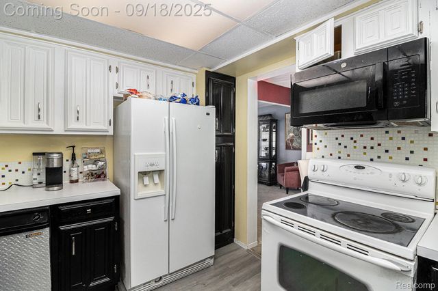 15721 Kristin Lane, Riverview, MI 48193