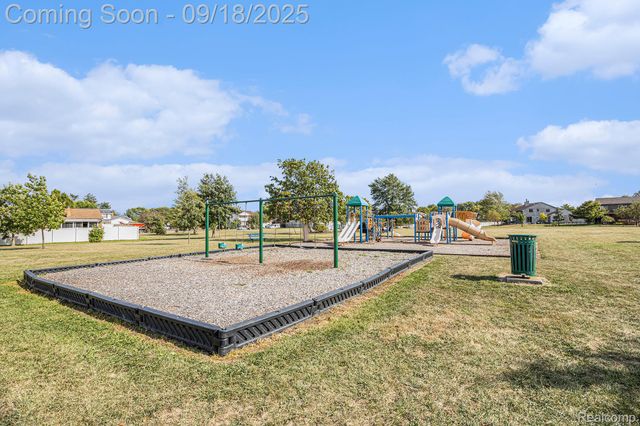 15721 Kristin Lane, Riverview, MI 48193