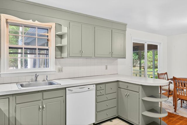 101 Longfellow Drive, Centerville, MA 02632