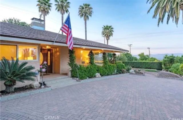 1 Cayuse Lane, Rancho Palos Verdes, CA 90275