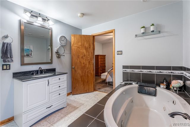 820 93rd Street, Niagara Falls, NY 14304