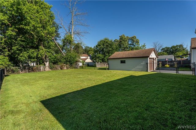 820 93rd Street, Niagara Falls, NY 14304