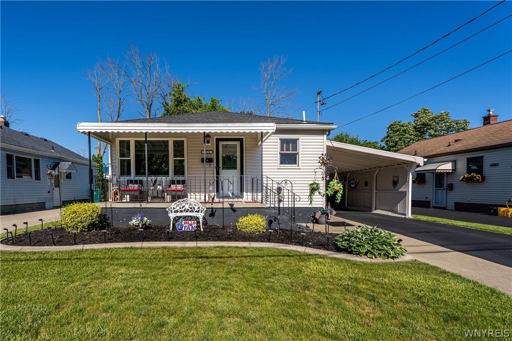 820 93rd Street, Niagara Falls, NY 14304