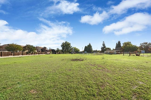 9999 Orr Rd, Galt, CA 95632